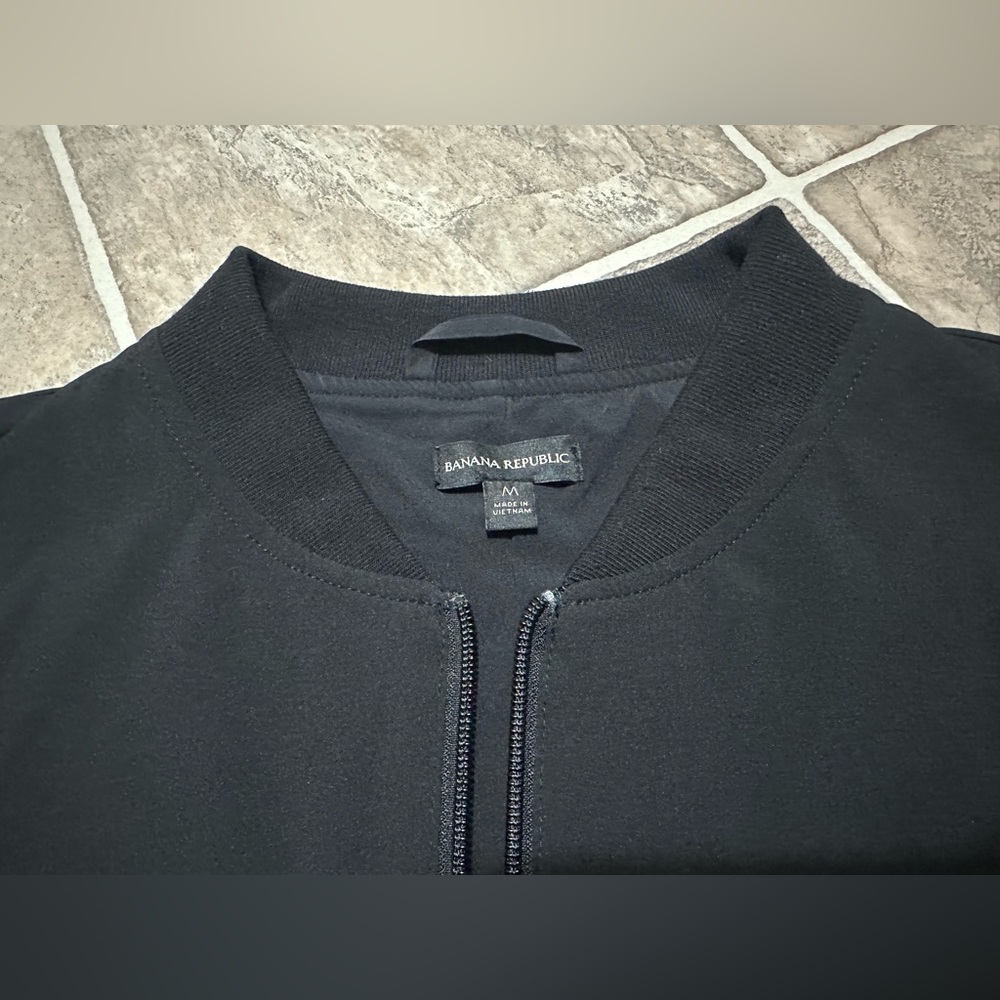 Banana Republic Women's Classic Black Bomber Jacket - Picture 5 of 8